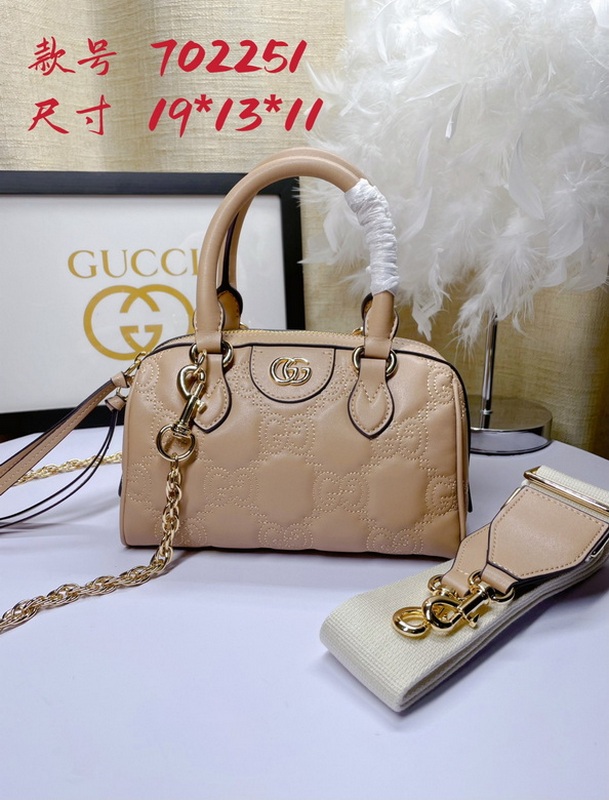 Gucci Handbags 678